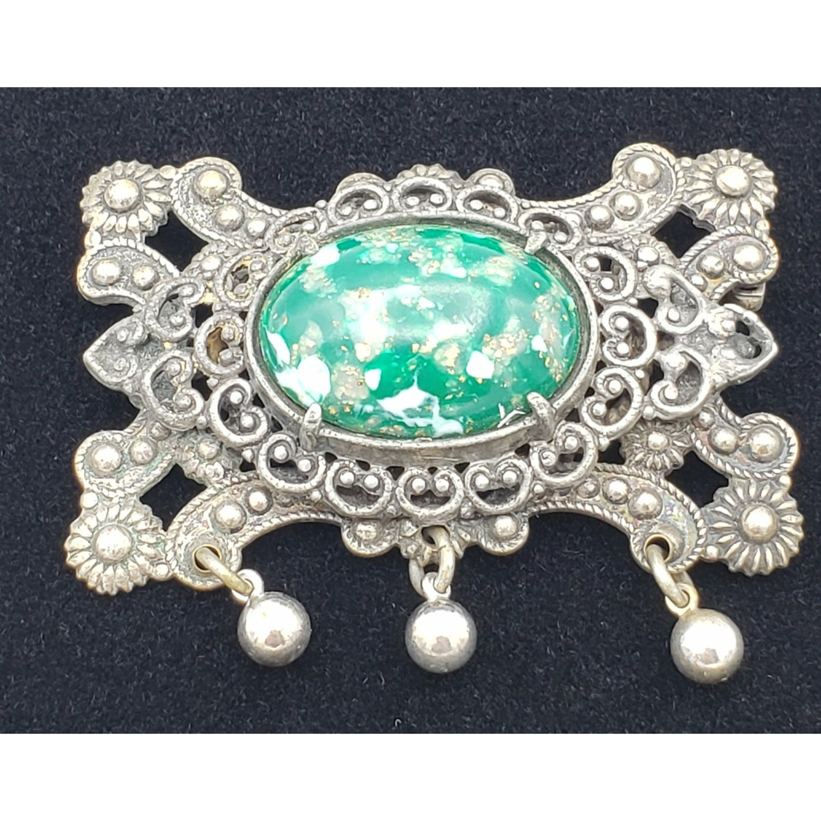Vintage Cannetille Brooch Pin Silver-tone 2″ Large Victorian Green Pin so-13