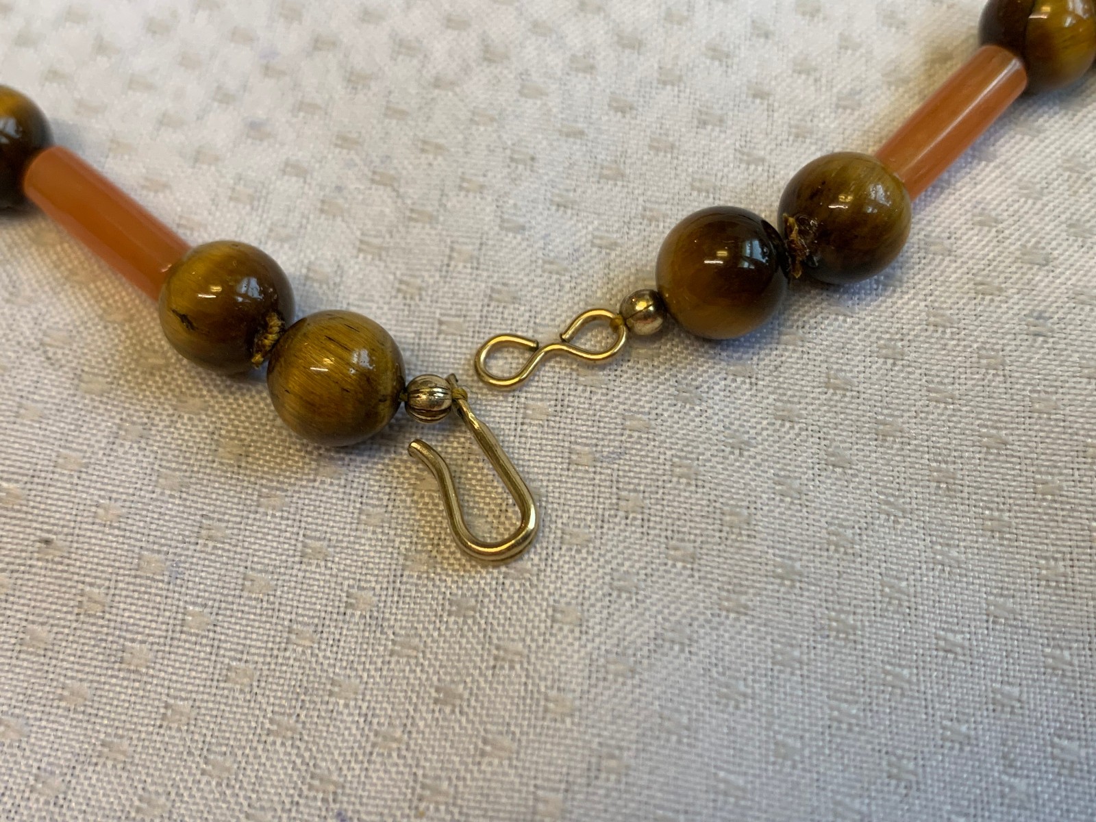 Vtg Jade Tigers Eye Necklace 23″ Fashion Jewelry Carved Pendant Hook Clasp