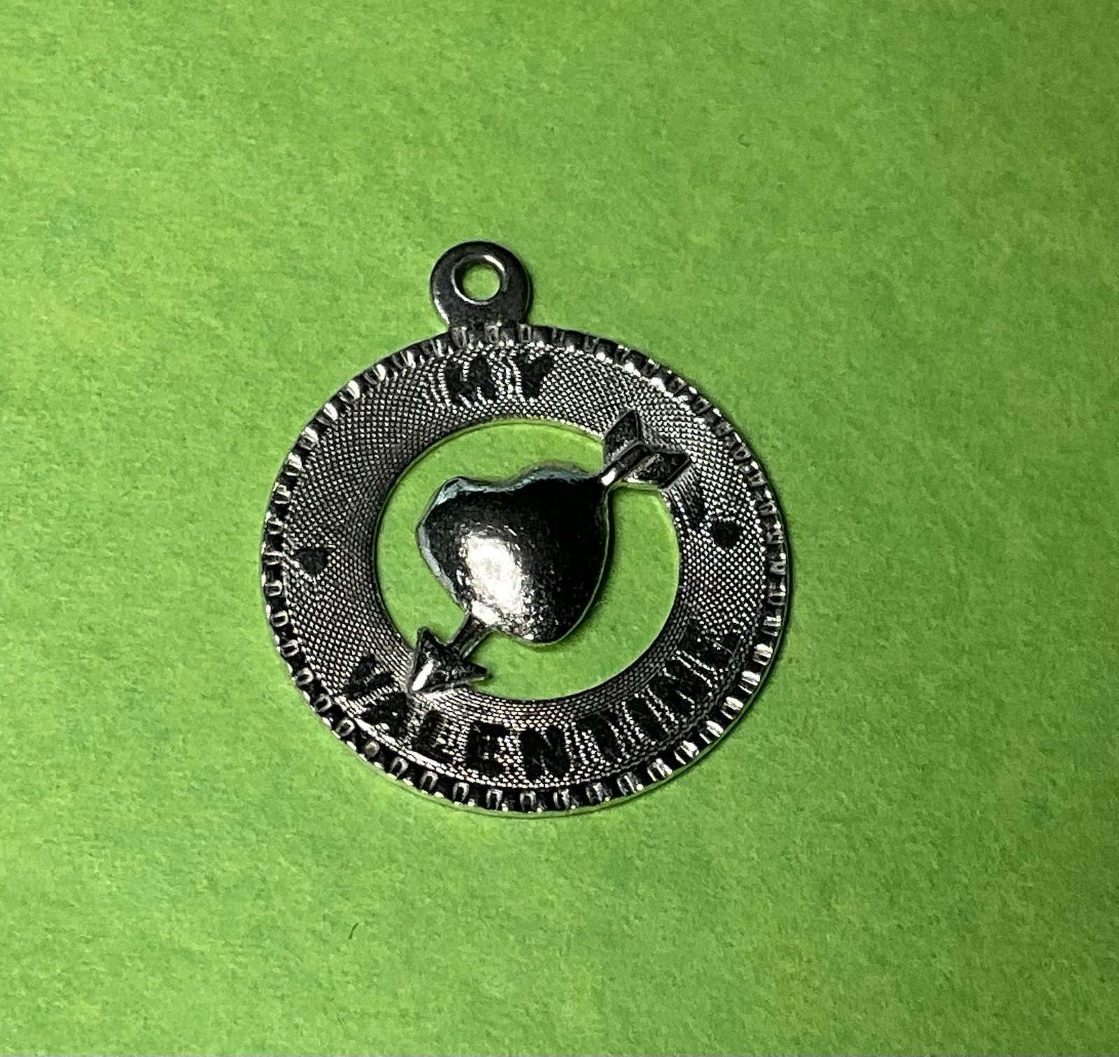 Vintage Sterling Silver “Be My Valentine” Heart Round Bracelet Charm 1.5g