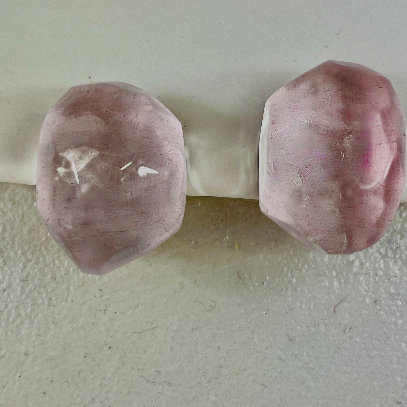 Henri Bendel 80’s lucite earrings pink carved clip-on never worn