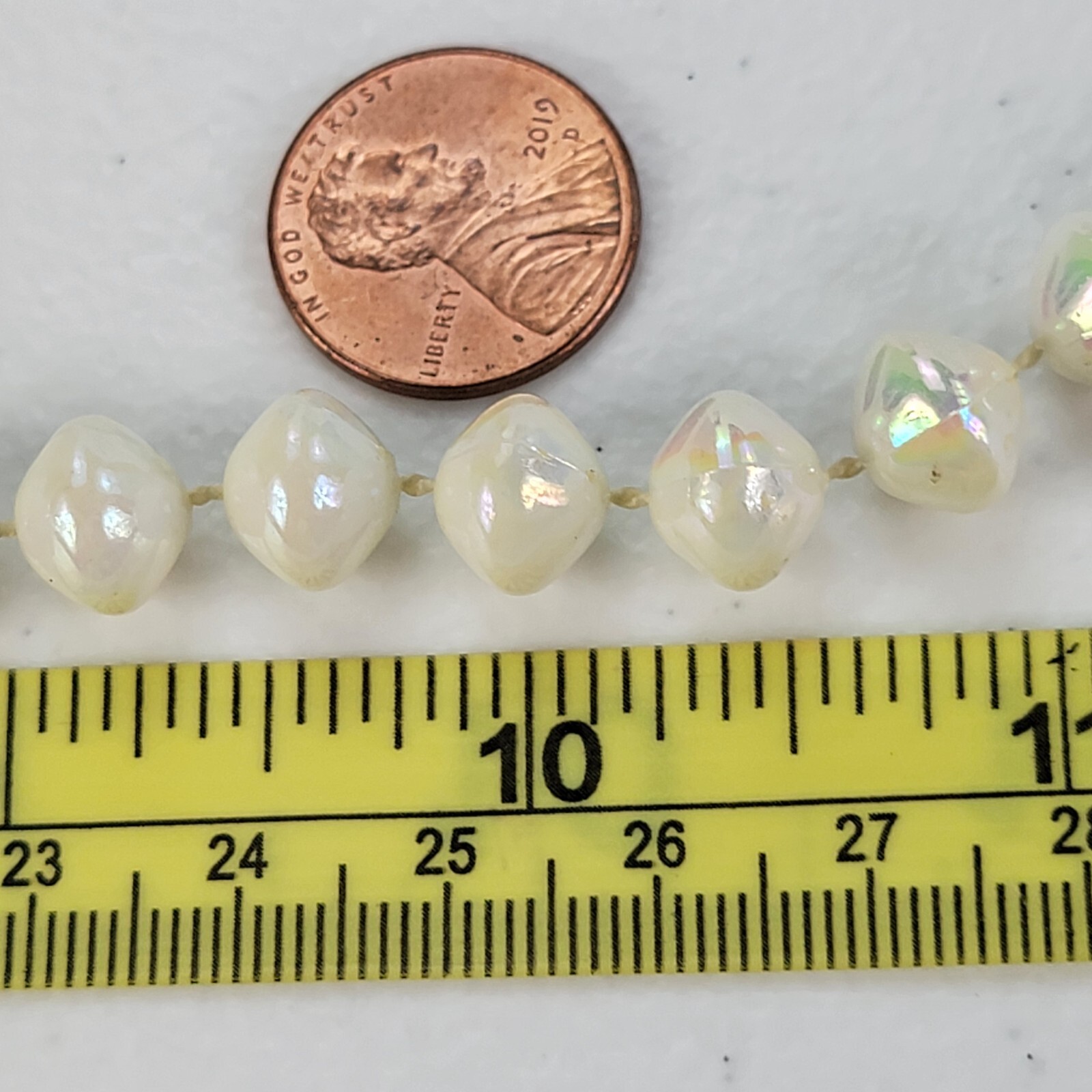 Vintage White Aurora Borealis Faux-Pearl Beaded Necklace 17.5 in Spring Ring