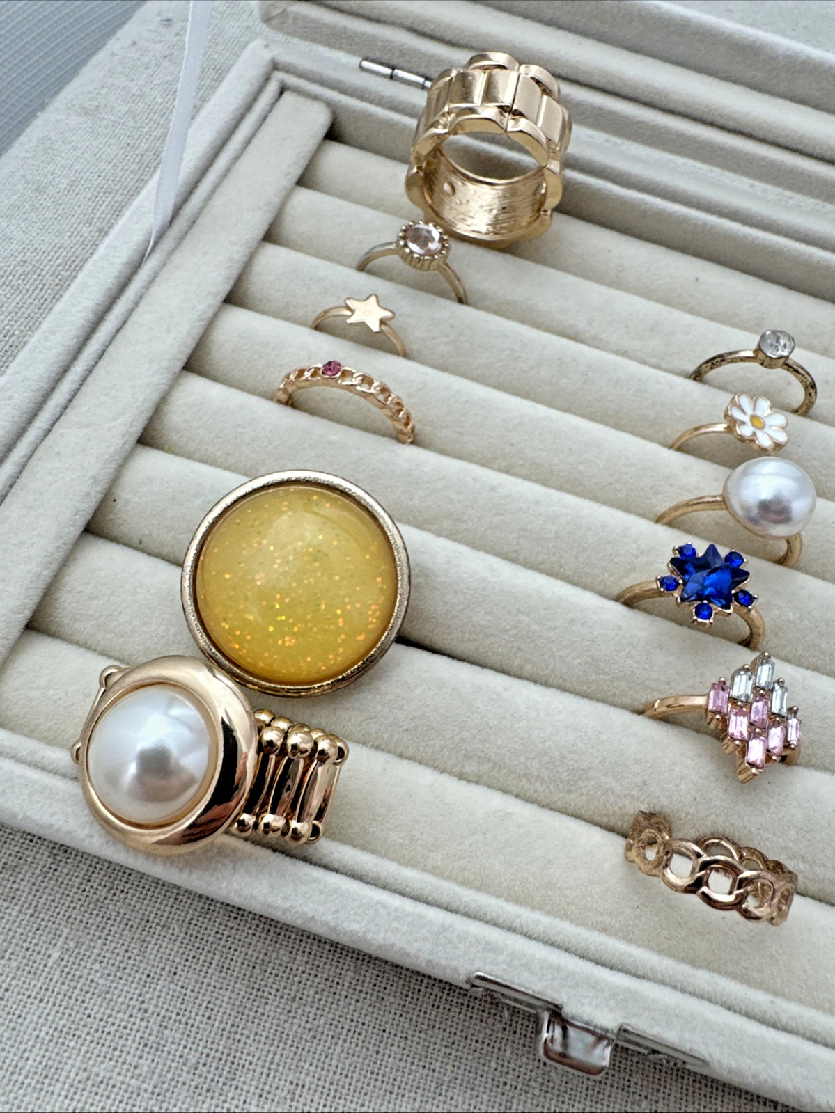 VTG-now Gold pearl funky dainty RINGS LOT Jewelry Lot Chunky 90s 2000s Y2K boho