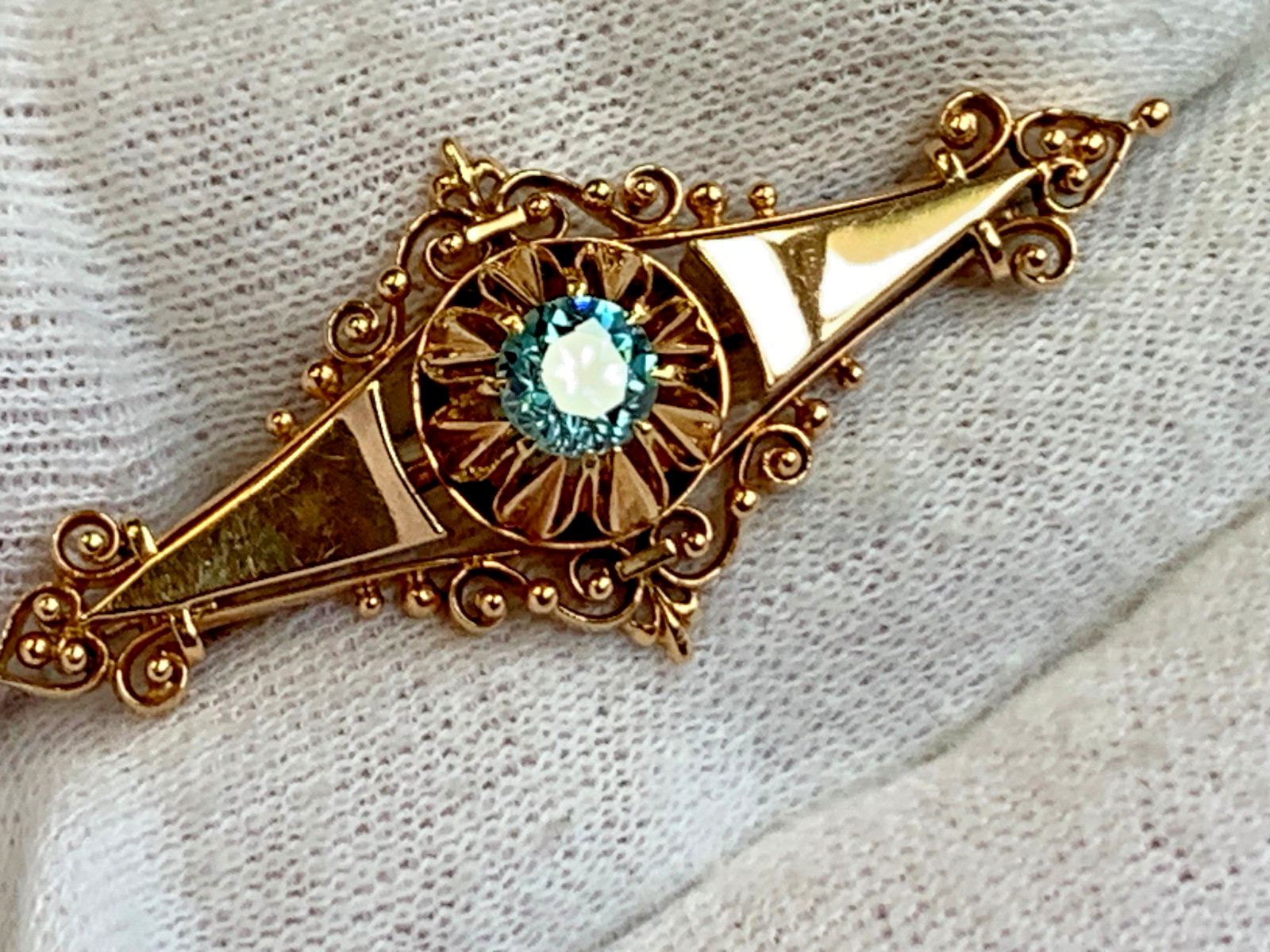 Vtg Yellow Gold Brooch 6.63g Fine Jewelry Blue Topaz Color Stone Pin *READ*