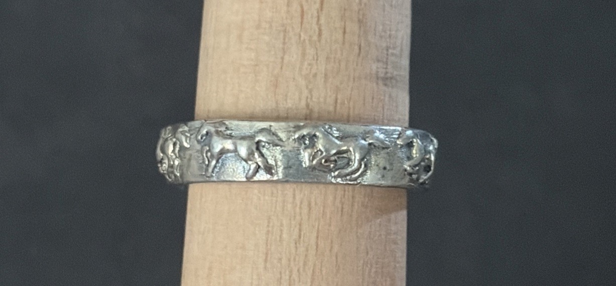 Vintage Sterling Silver Running Horse Band Thick Ring 925