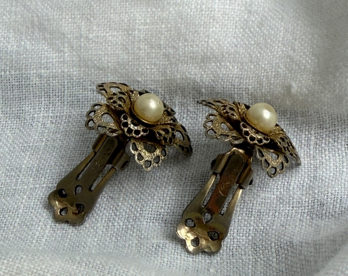 Vintage Coro gold tone star filigree faux pearl clip on earrings