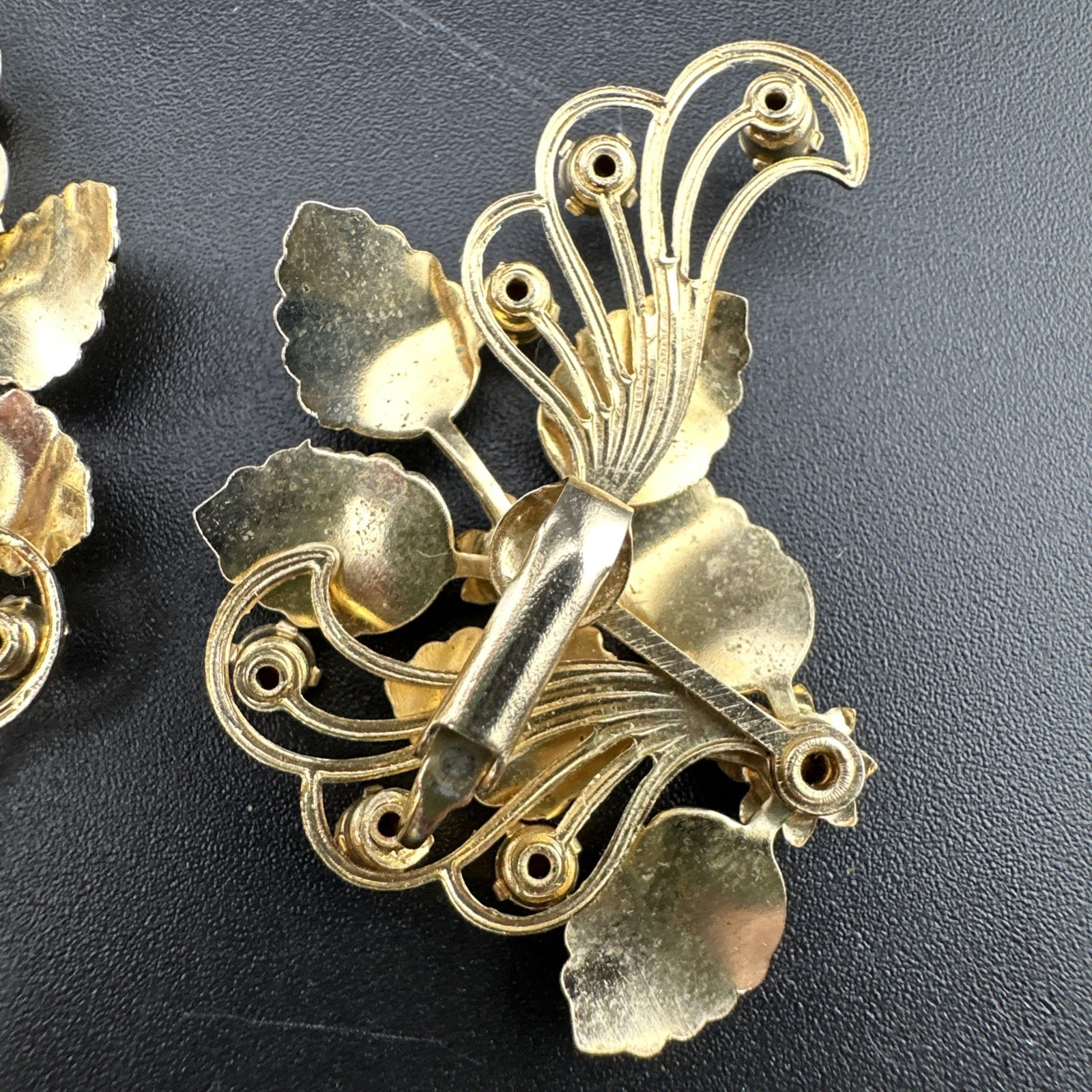 Very Pretty Vintage 1950s Rhinestone Flower Earrings And Brooch Set