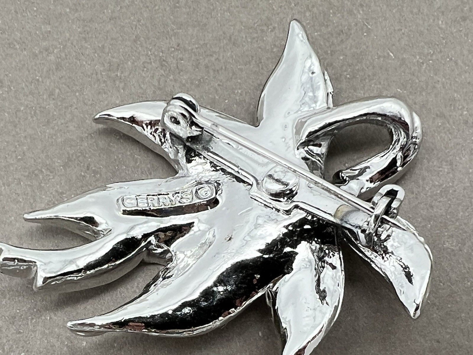 Vintage Gerry’s Leaf Brooch Silver Tone Textured Floral Pin Nature Jewelry