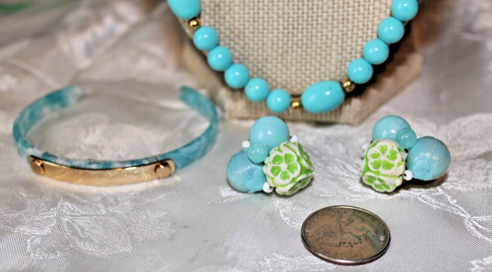 VTG LOT OF 3 TURQUOISE COLOR NECKLACES AND CLIP EARRINGS + 1 CUFF BANGLE