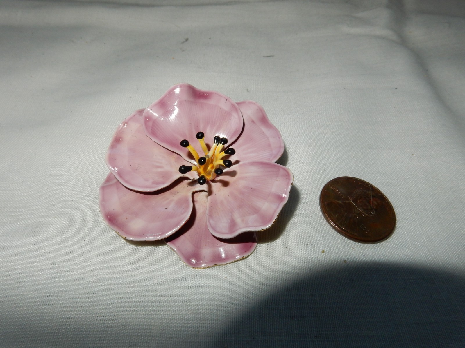 VTG. Signed Original by Robert Enamel Pink Pansie Flower Brooch/ Pin