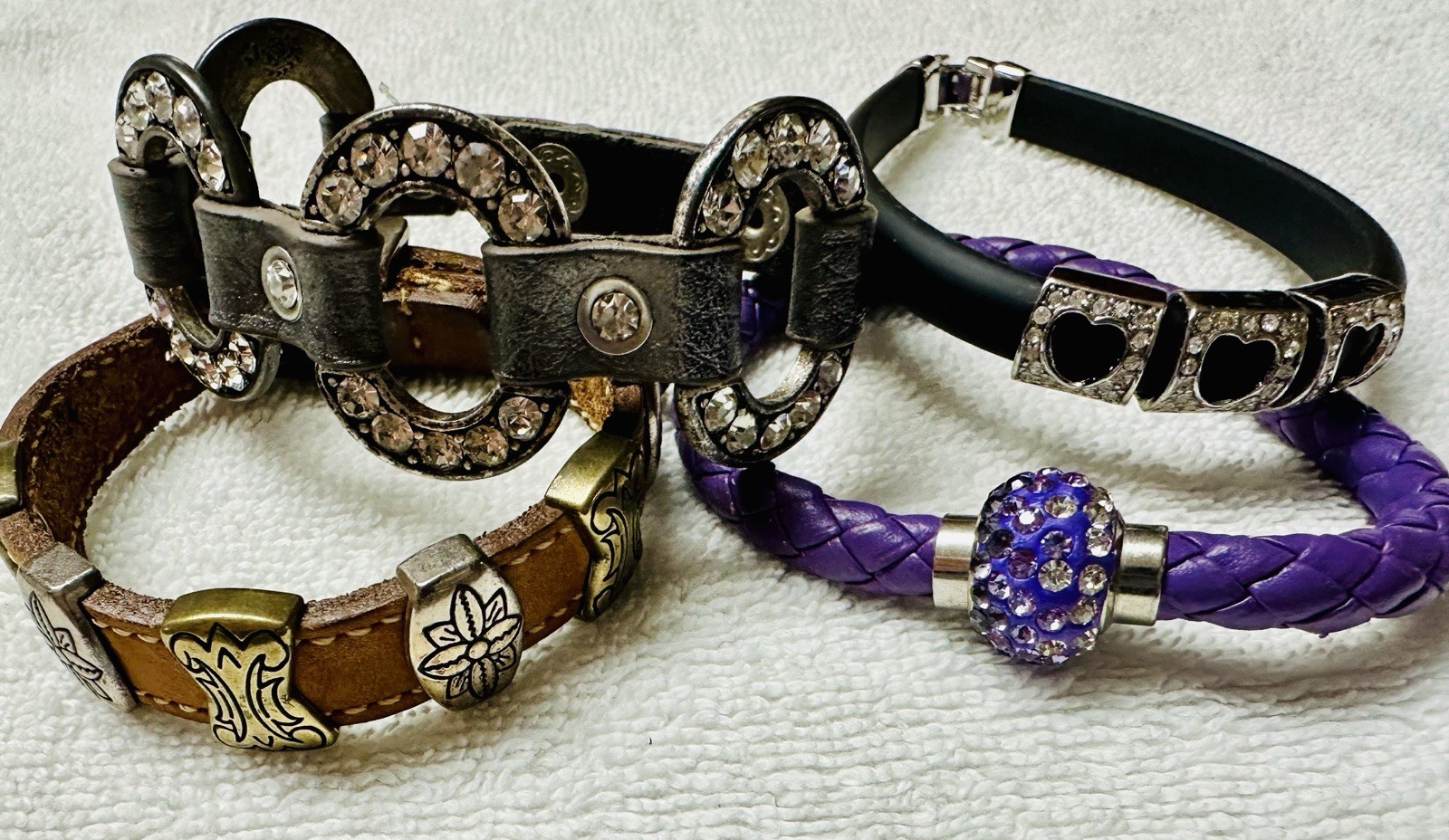 4 pc Faux Leather Bracelet Lot Purple Rhinestones Hearts b199