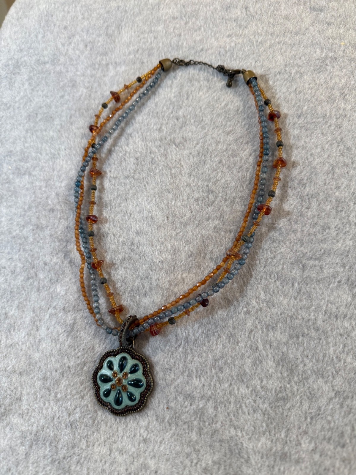 Vintage Medallion Turquoise Green Amber Bead Medallion Pendant Necklace 21”