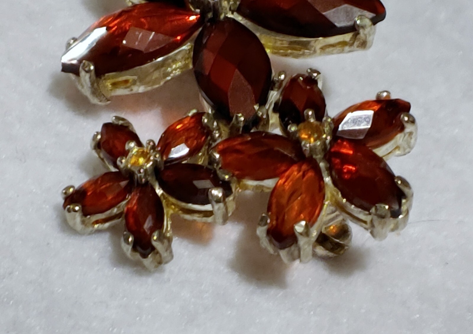VTG – Flower Brooch – METAL SILVER TONE -Faux Garnet- 2 in Wide x 1 1/2 in Tall
