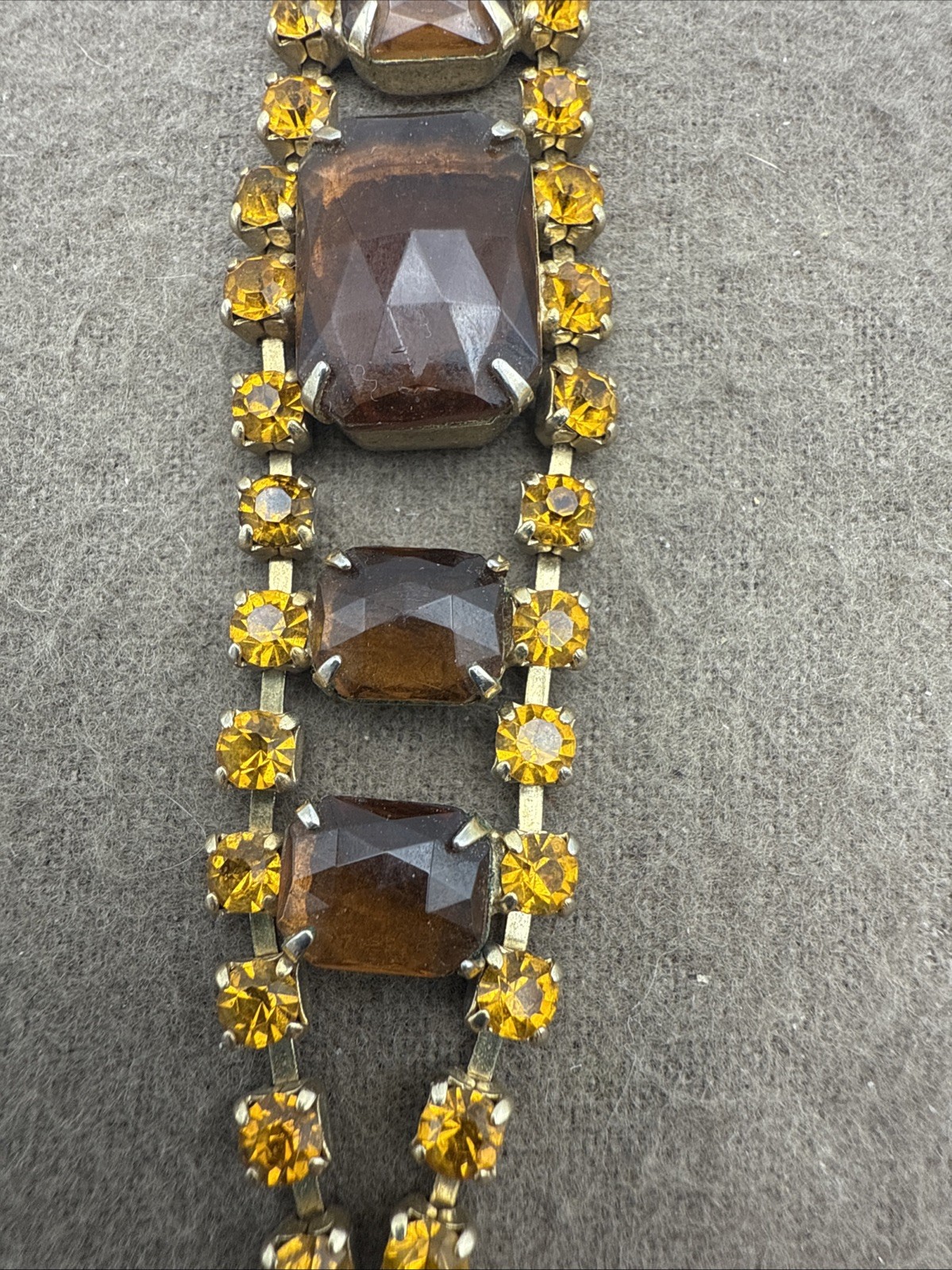 Vintage Honey And Amber Rhinestone 7.5” Bracelet Gold Tone