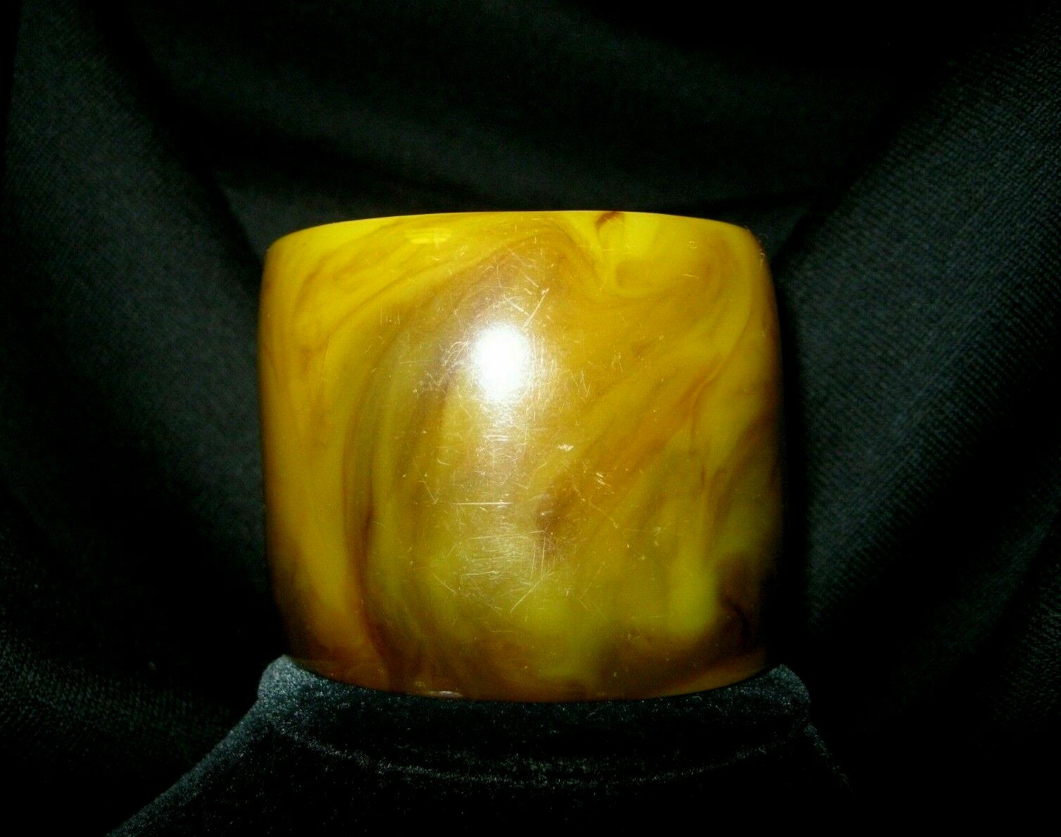 2-3/8″ Caramel Warm Olives Browns Spanish Moss Agate Marbled Horn Bakelite Cuff