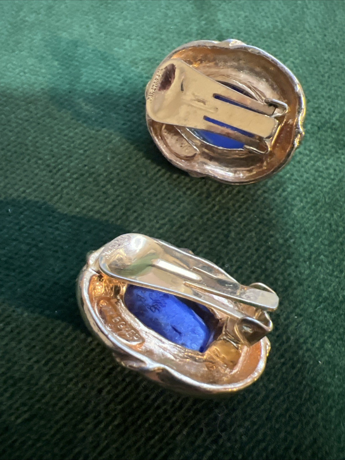 Vtg Signed Gay Boyer Gold Tone Blue Lapis Clip On Earrings