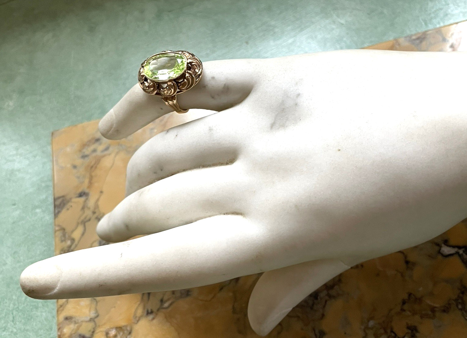 Vintage Mid Century 14k Yellow Gold Austrian Uranium Glass Cocktail Ring Size 5