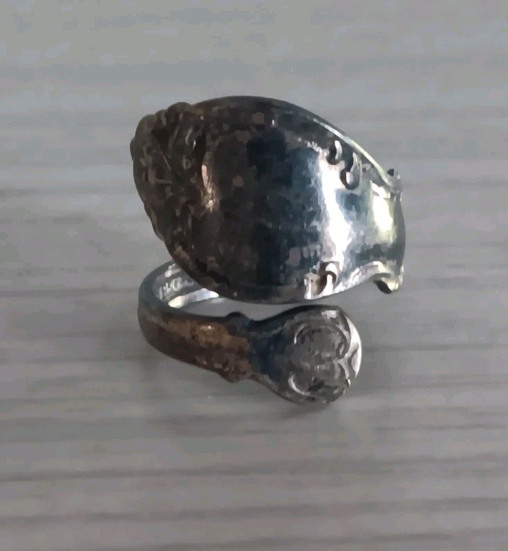 Vintage *Damaged* Rogers Silverplate Upcycled Spoon Ring Size 6