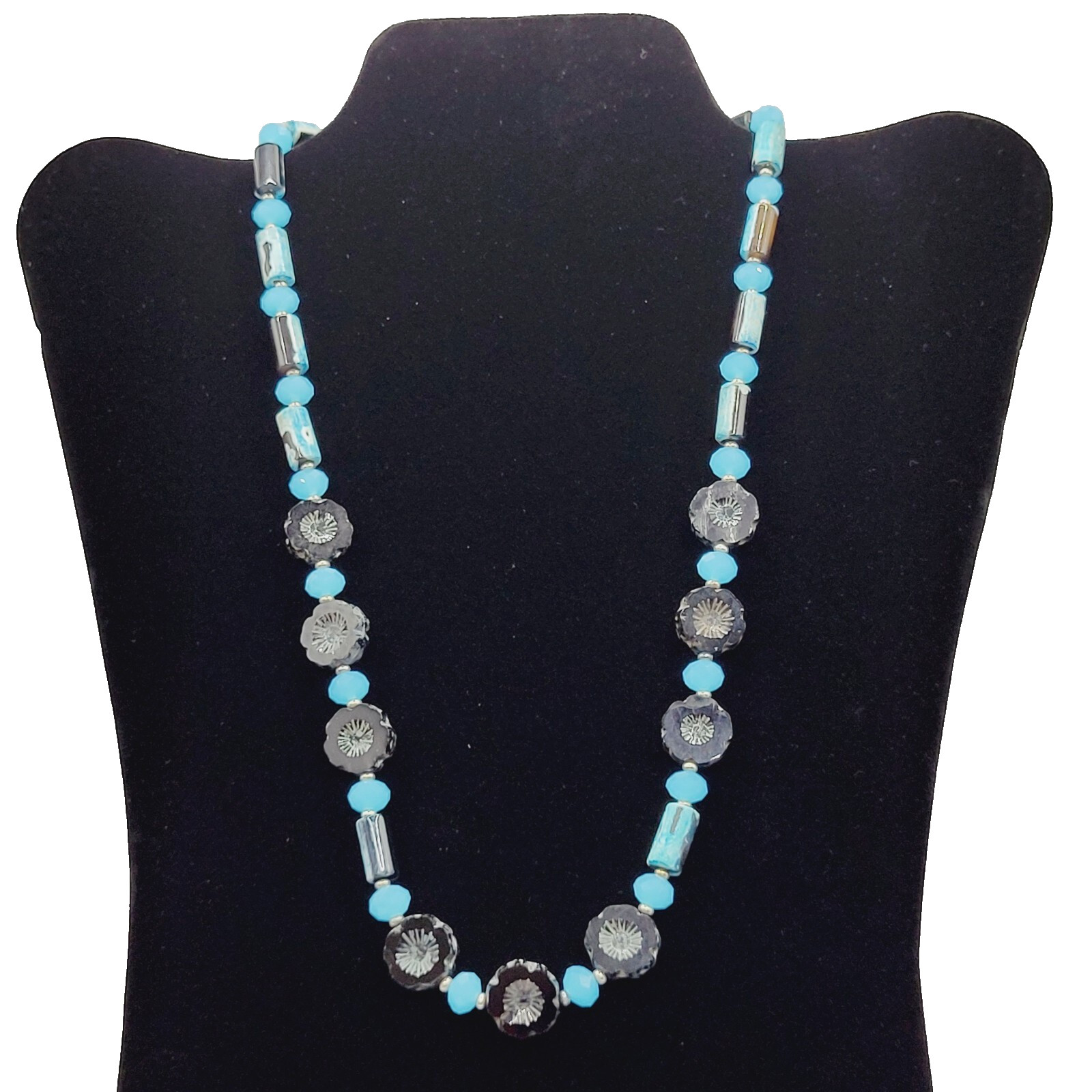 Black Glass Rosette with Chalcedony and Colorful Agate Silver Tone Vtg Necklace