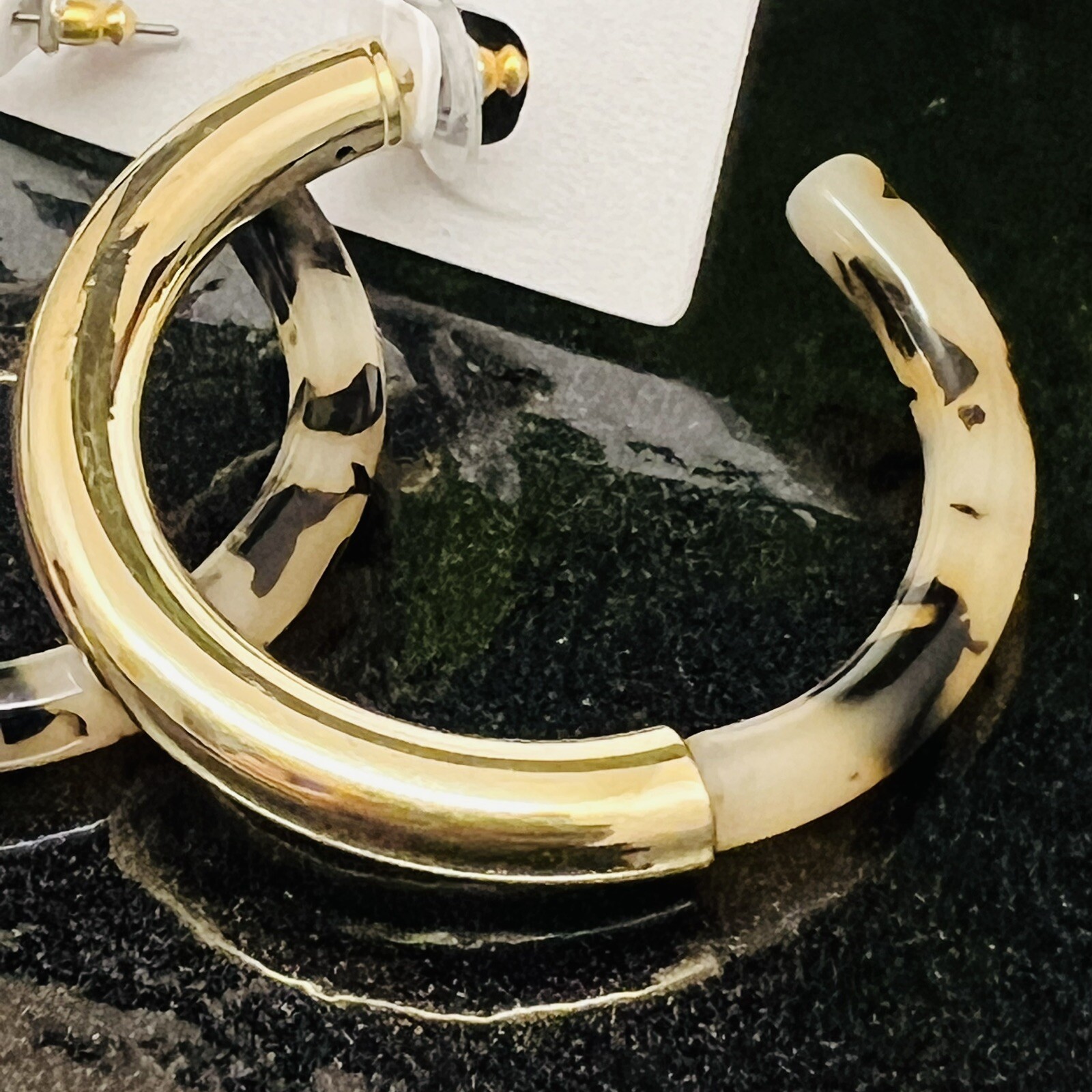 Large SUGARFIX by BaubleBar Women’s Hoop Earrings Tortoise Resin Hoop Gold 1385