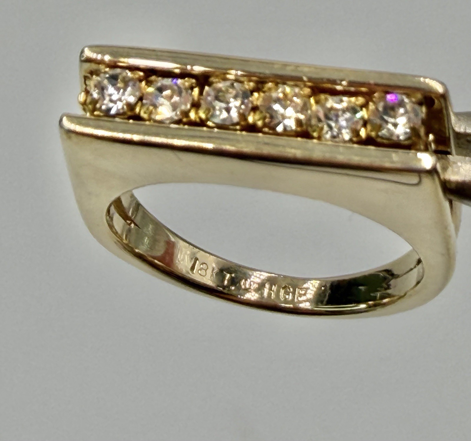 Vintage Ring Goldtone Clear Rinstones Marked 18kt HGE With A Crown Mark Sz 6.5