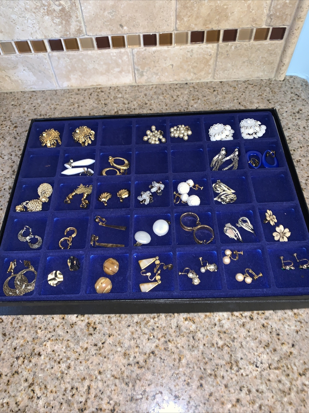 VINTAGE Estate lot CLIP ON Earrings 1950’s through 1980’s LOT OF 27 #m9