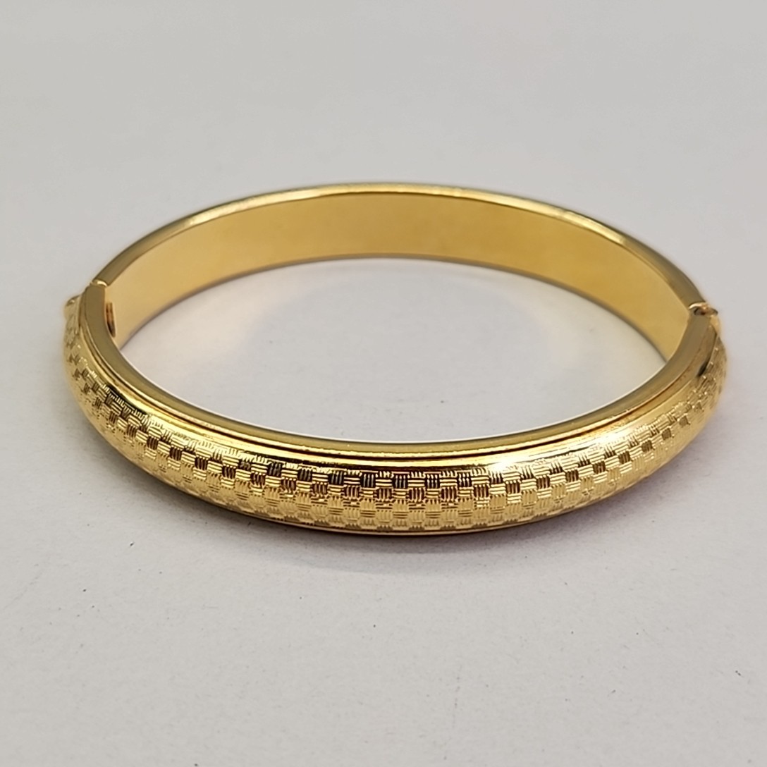 Vintage Bangle Bracelet Hinged Gold Tone Etched Cross Hatched 1cm 6.75″