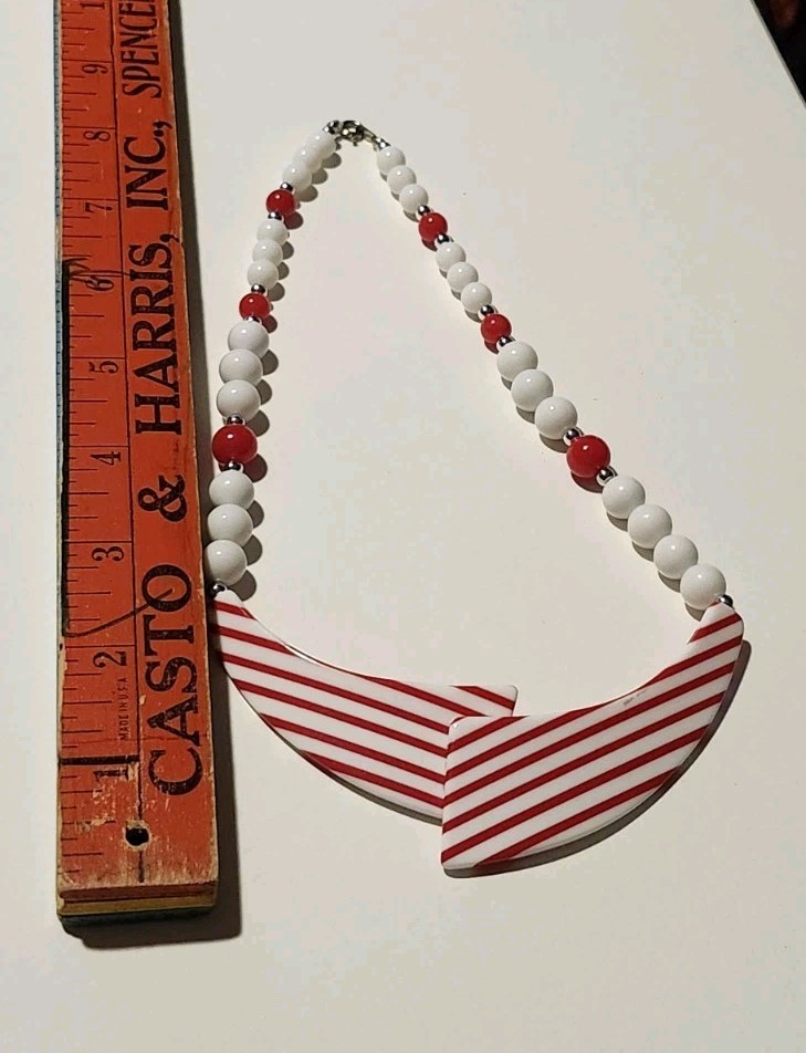VTG 60s/80s Mod Red White Striped Bib Necklace Candy Stripe W/ Lg White Beads