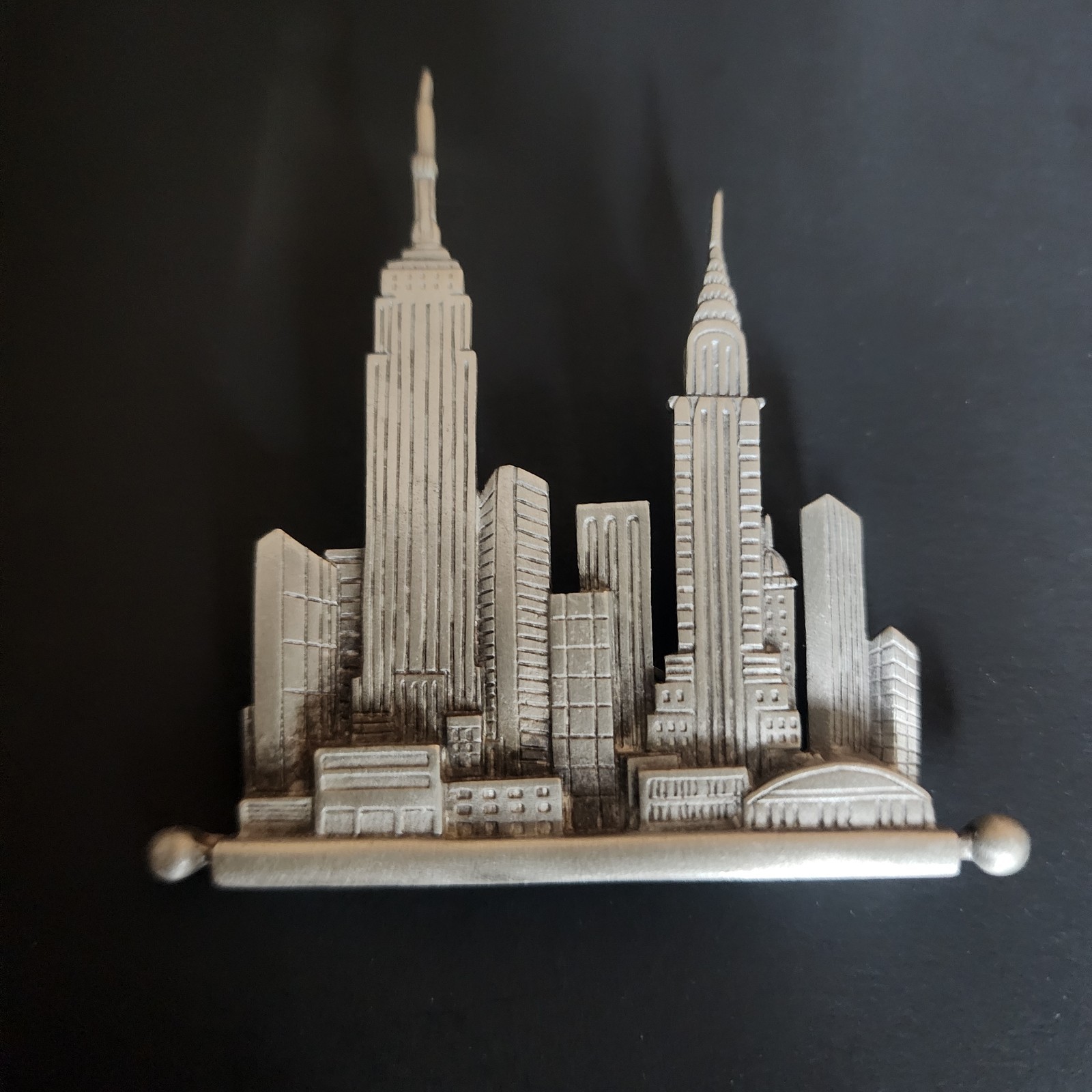 JJ NYC Skyline Brooch Empire State Chrysler Buildings Art Deco Pewter-Tone 1988