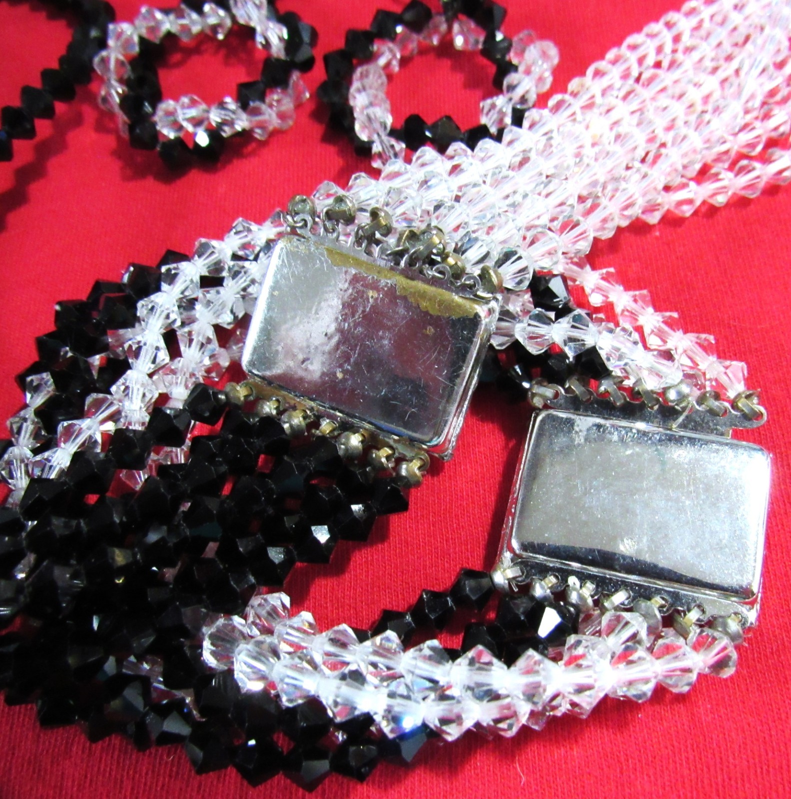 VTG Glass Bead 7-Strand 33″ Necklace Bracelet Earrings Black & Clear Parure Set