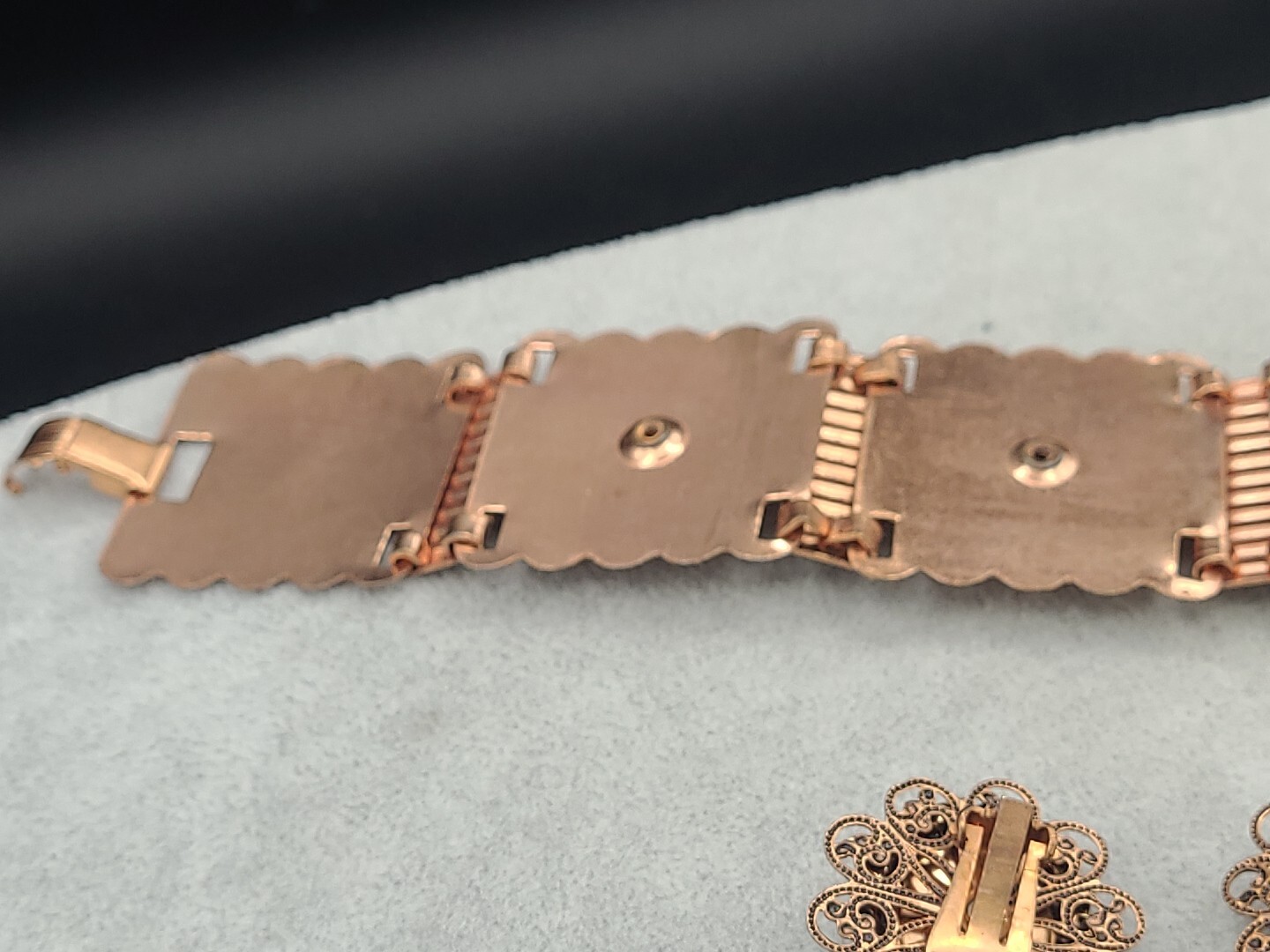Stunning Vintage Copper & GoldStone Bracelet 7 3/4″ & Earrings Ornate Metalwork