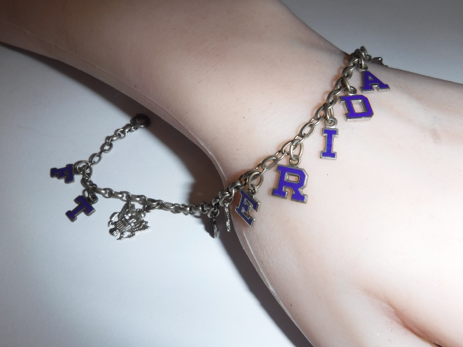 Vintage Sterling Ft. Sheridan Souvenir Charm Bracelet Spells FT. SHERIDAN 7 1/4″