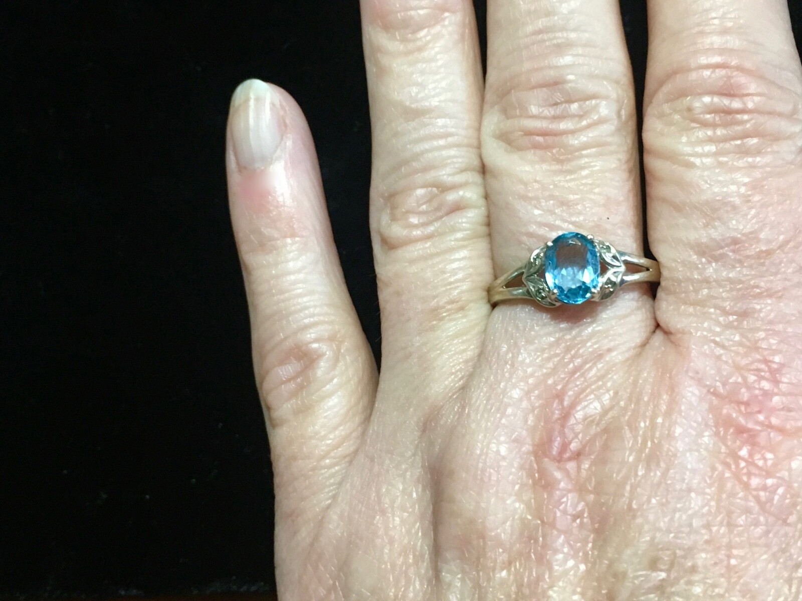 VINTAGE 10K WHITE GOLD BLUE TOPAZ & DIAMOND RING ESTATE FIND SIZE 9.75