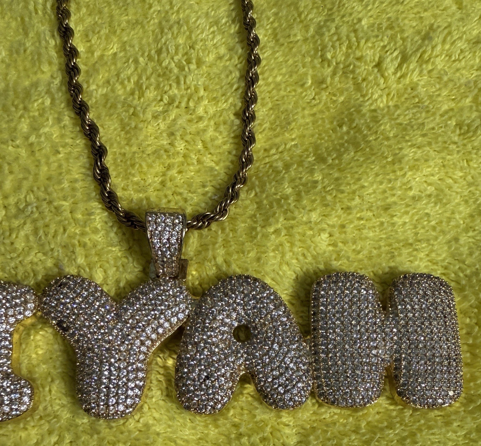 vintage “LIYAH” GOLD TONE PENDANT w/FAUX DIAMONDS & 18” GOLD PLATE ROPE CHAIN