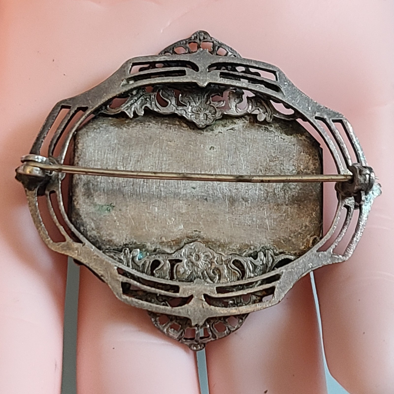 Art Deco era (circa 1920s–1930s) filigree sash pin or brooch GORGEOUS BLUE 1 3/4