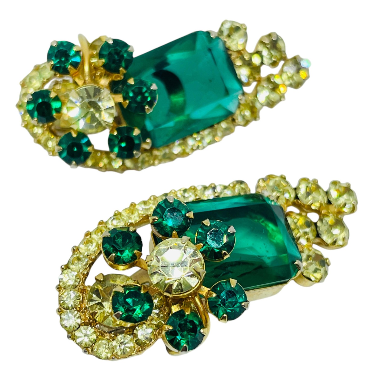 Vintage gold tone emerald green rhinestones flowers designer brooch earrings set