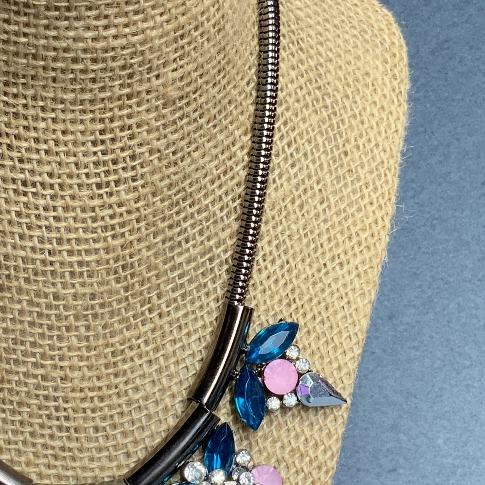 Gunmetal Silver Rhinestone Necklace 16 In Blue Faceted Pink Iridescent Stones