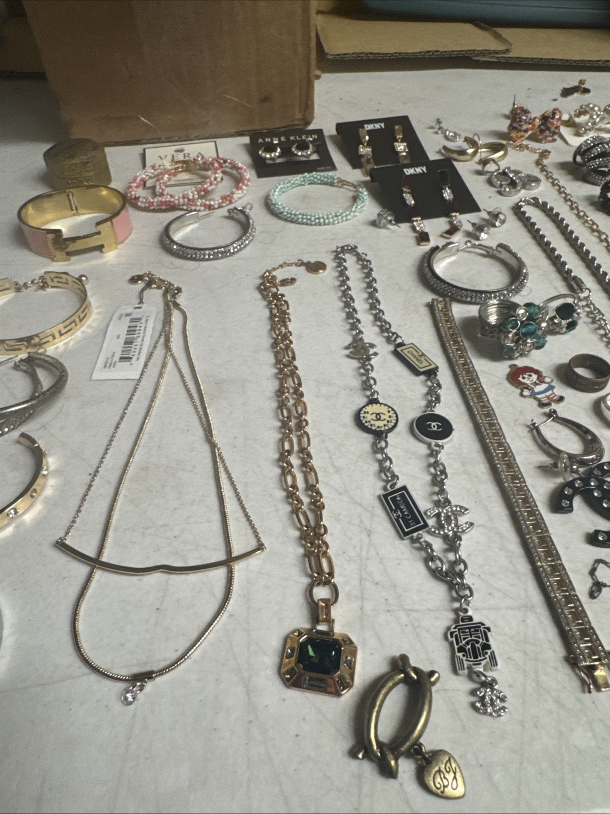 Lot Of Mix Vintage JEWERLY #8