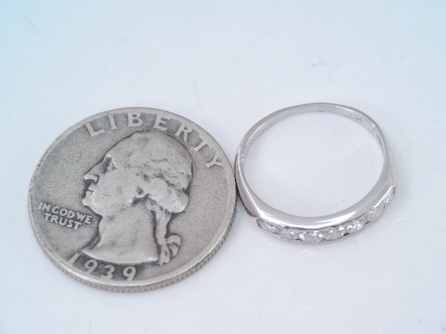 VINTAGE PLATINUM LADIES 7 DIAMOND STACKING BAND RING sz 5 1/4