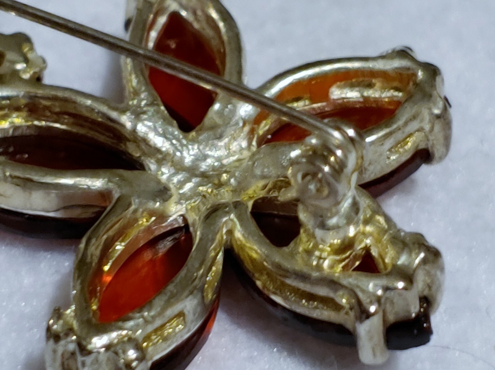 VTG – Flower Brooch – METAL SILVER TONE -Faux Garnet- 2 in Wide x 1 1/2 in Tall
