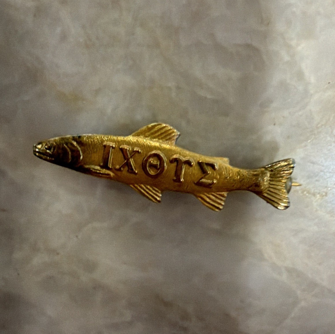 Vintage Signed Gold Tone Fish Pin Brooch IXOYE Marked 270 GE