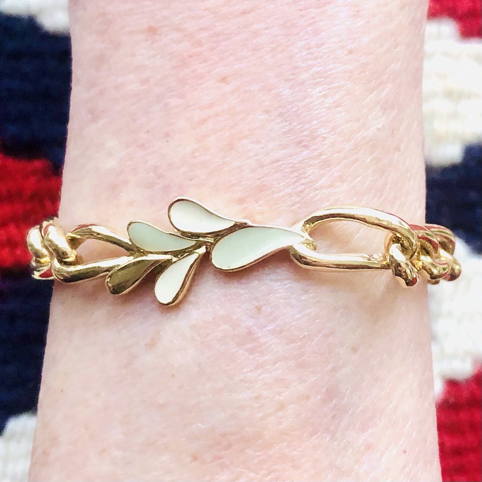 Trifari Leaf Bracelet White Enamel Signed Modernist Style Nature Jewelry 7”