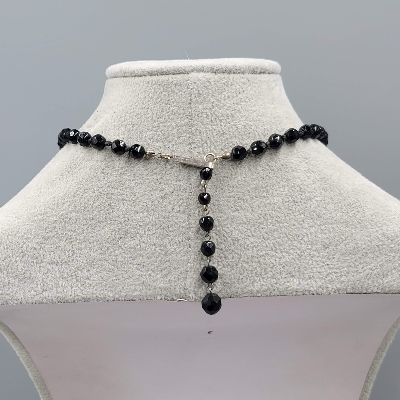 Vintage Black Glass Rhinestone Necklace Silver tone 15″-16.5″