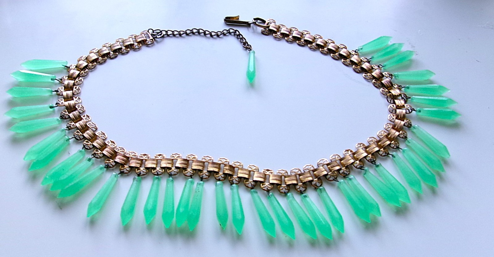 Stunning Vtg MCM West Germany Book Chain Uranium Glass Dangle Fringe Necklace