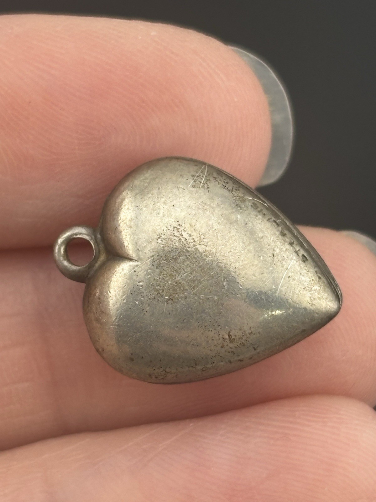 Vtg Single Sterling Silver Puff Heart Charm One Side Etched No Jump Ring 11/16″