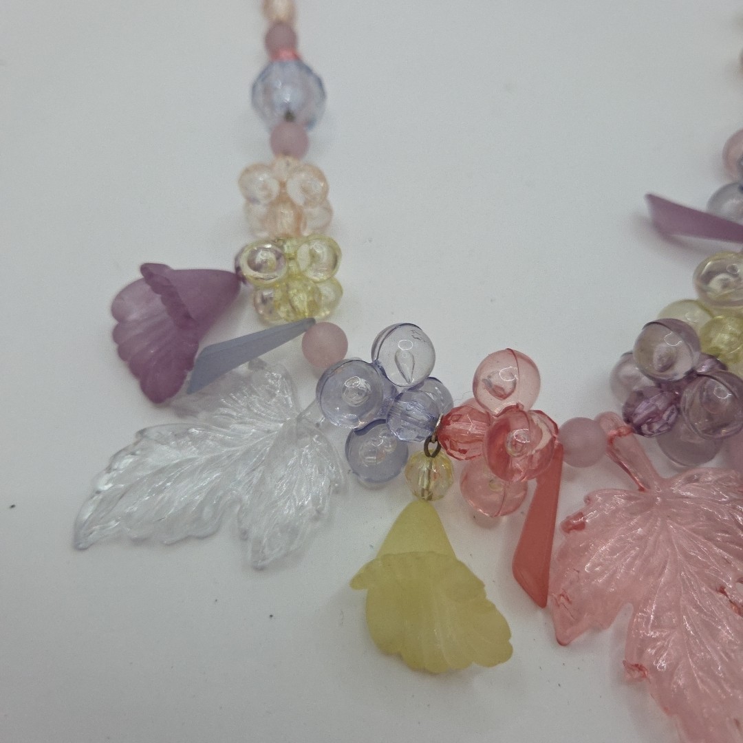 VINTAGE floral fruit salad leaves Necklace Beads Pastel Clear Costume 17″