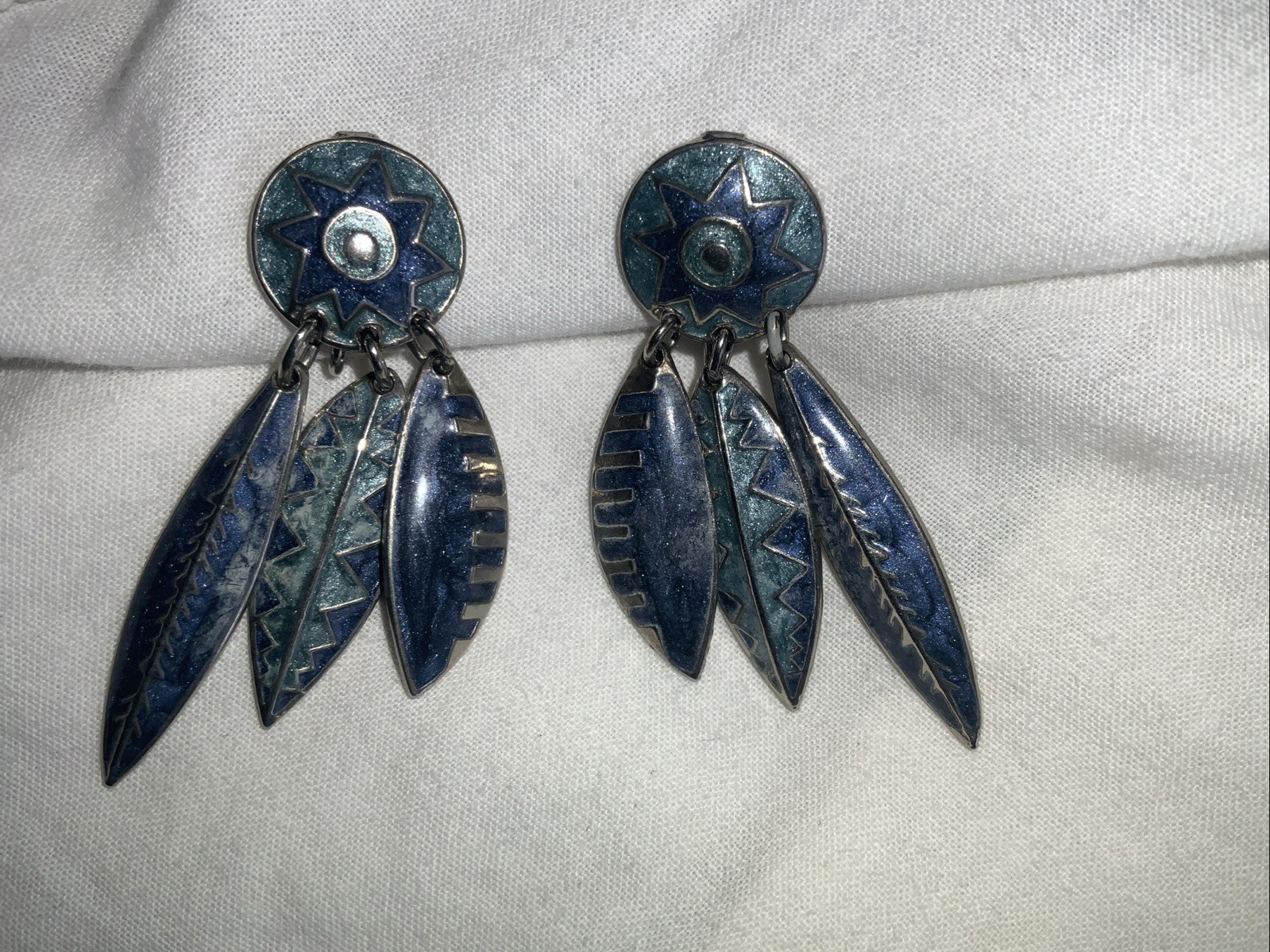 Vintage Edgar Berebi Blue Earrings South Western Theme Clip On Feathers Enamel