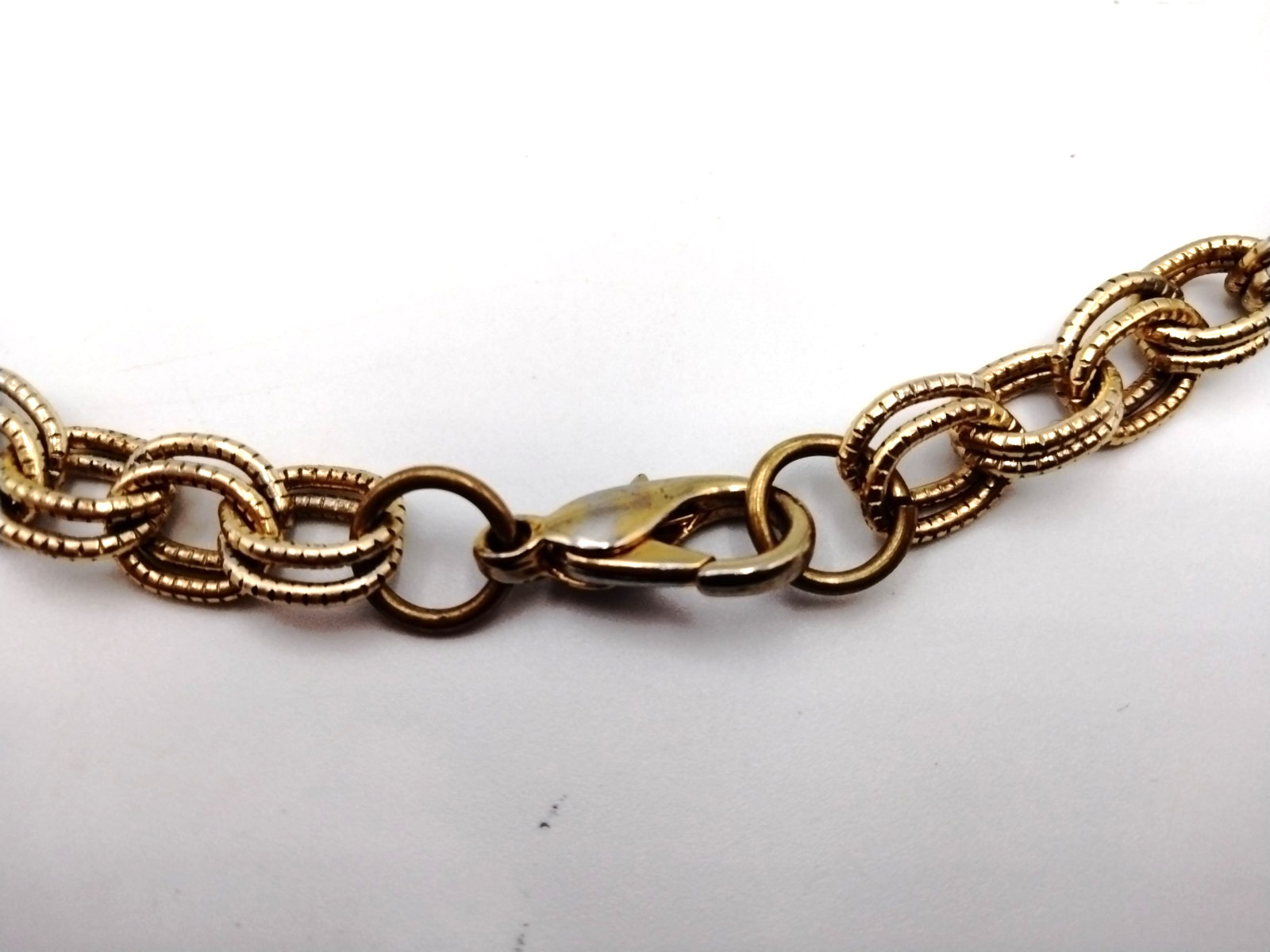 Vintage Gold Tone Safari Animal Charm Necklace Elephant Zebra Lion 18″ Statement
