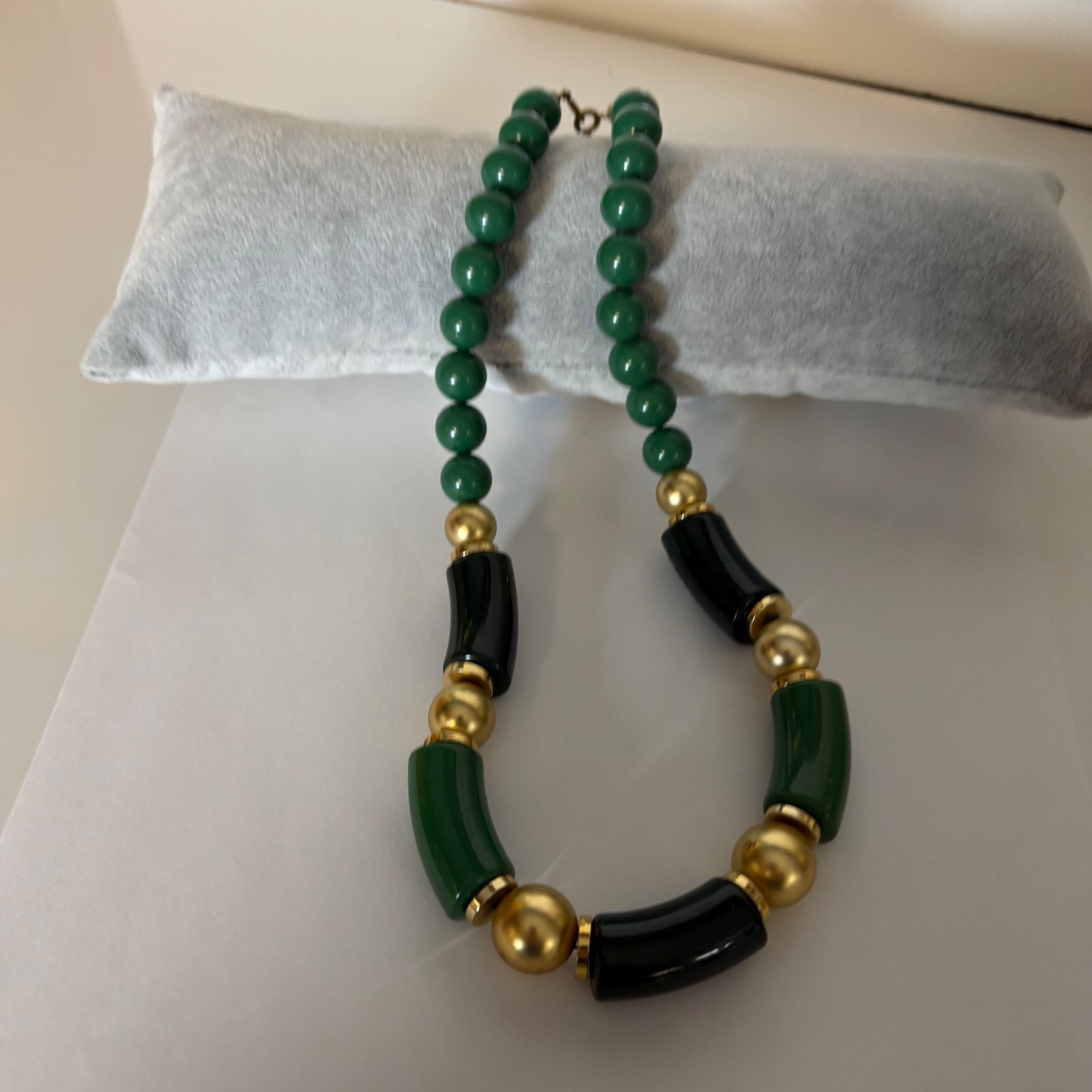 Vintage Green Gold Tone Beaded Statement Necklace Chunky Asian Inspired Retro