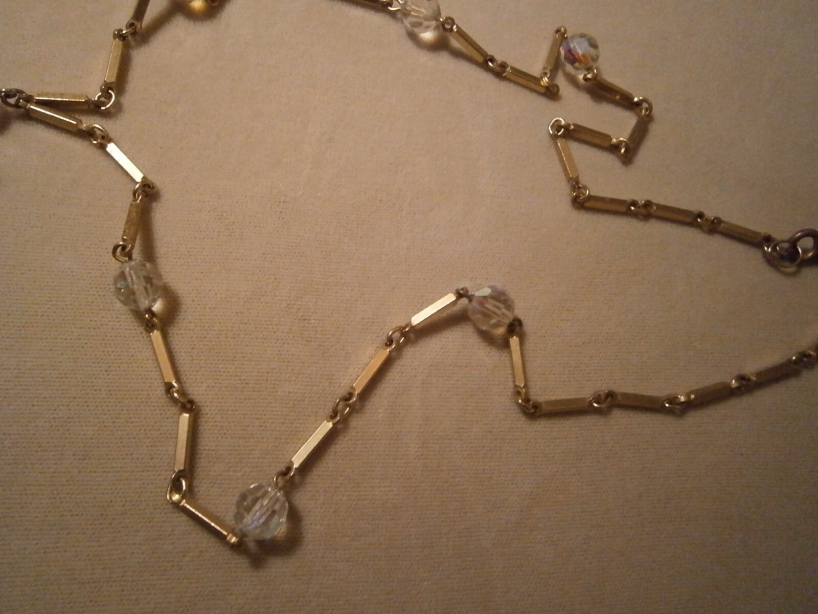 Vtg Gold Tone Bar Link AB Crystal Bead Necklace with Articulated Cluster Pendant