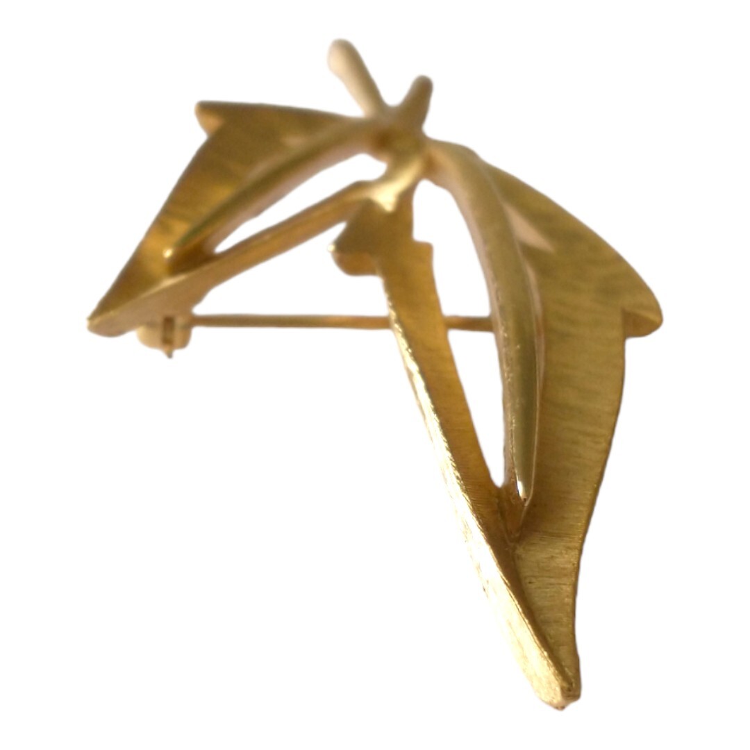 Crown Trifari Gold Tone Modernist Leaf Brooch Pin Brushed Gold Tone Finish MCM